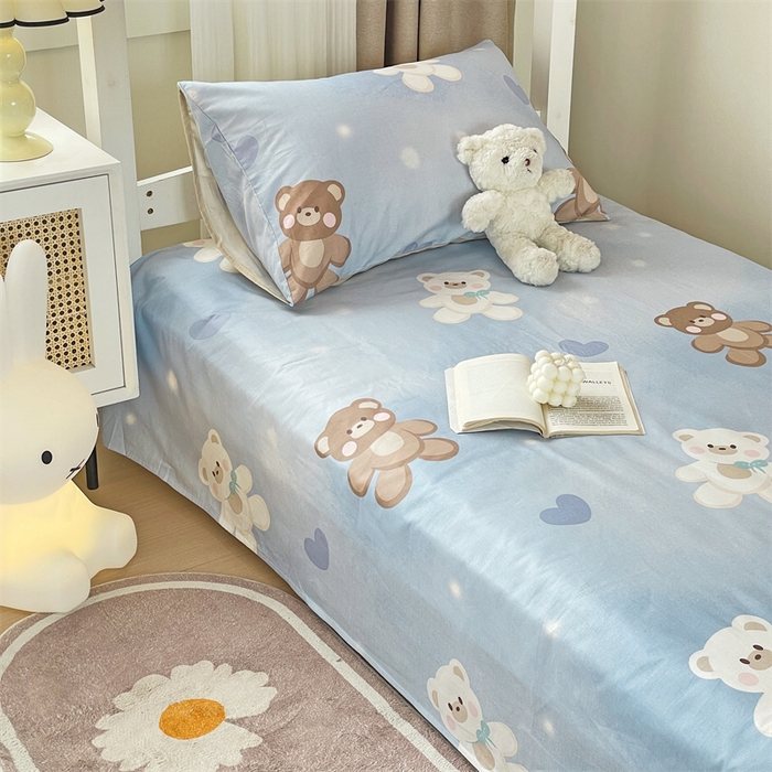 91家纺网 家纺一手货源 找家纺 名兮家居 2023新款全棉简约印花枕套 抱抱熊