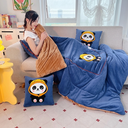 宝马家纺（原梦童画） 2023新款加厚牛奶绒毛巾绣熊猫抱枕被 蓝色