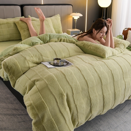 爱洛 2023新款纯色高克重兔毛绒四件套 山茶-绿