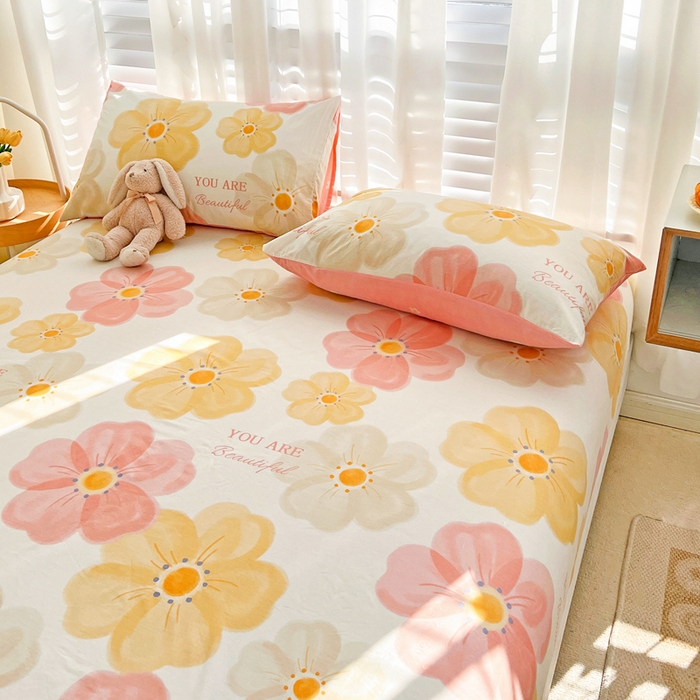 91家纺网 家纺一手货源 找家纺 名兮家居 2023新款全棉简约印花枕套 春暖花开