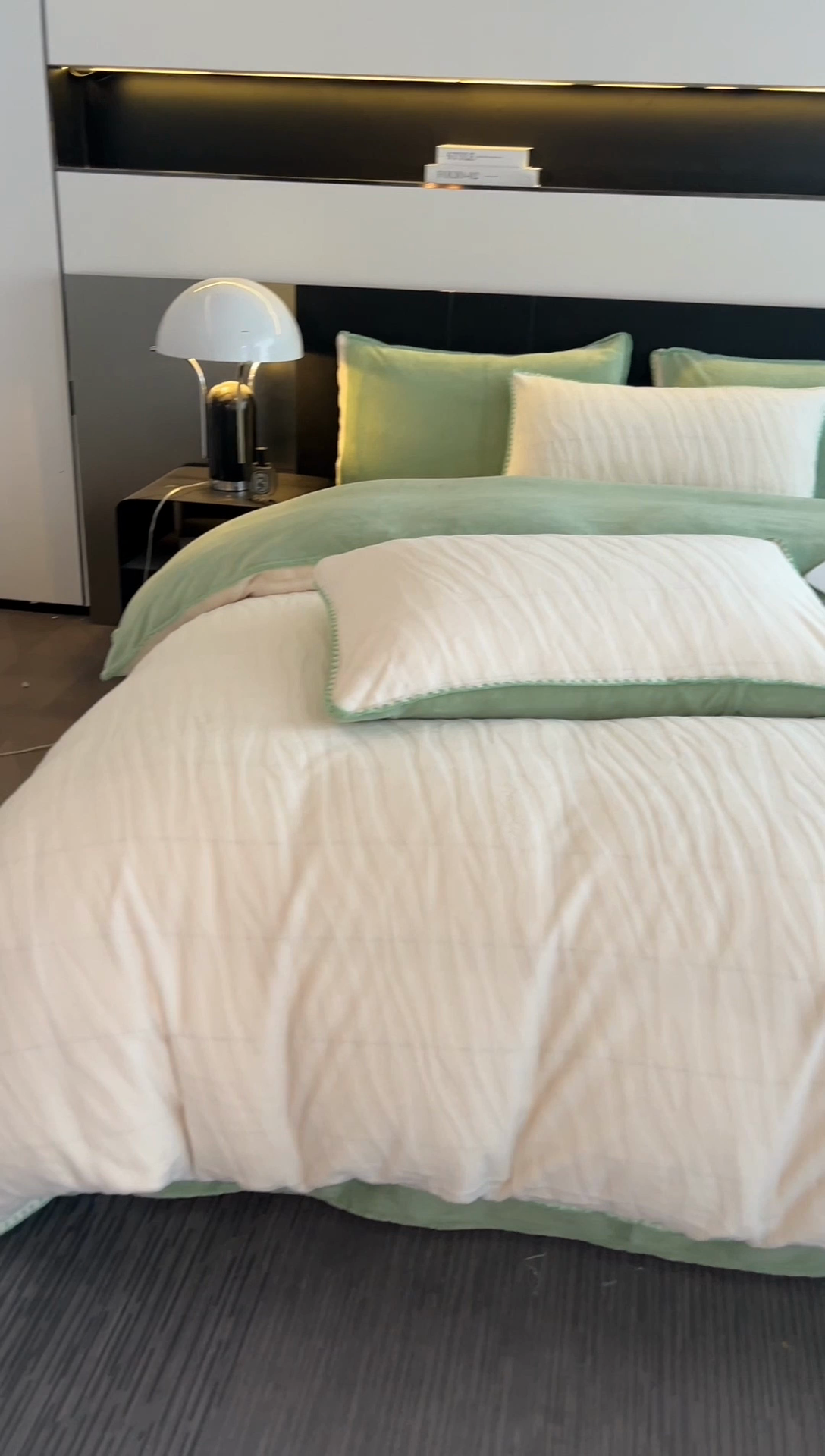 91家纺网 家纺一手货源 找家纺 澳梵 2023新款雕花牛奶绒贝壳边工艺四件套 林希-白绿