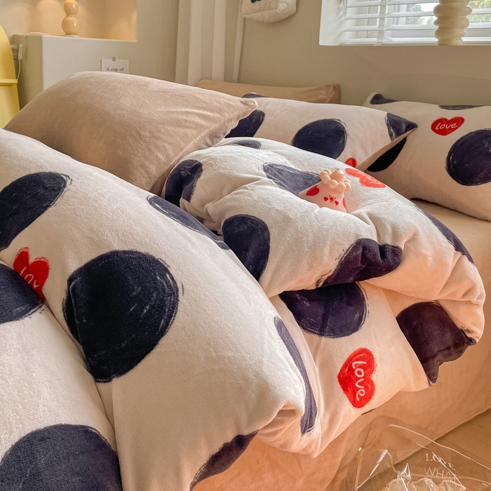 91家纺网 家纺一手货源 找家纺 三朵 2023新款牛奶绒小清新系列四件套 浩瀚星河