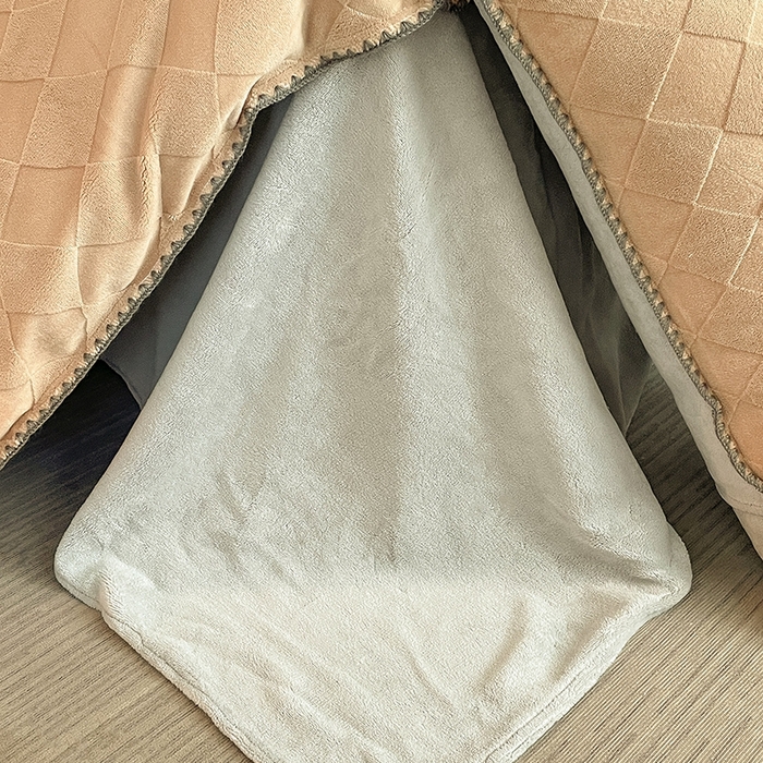 91家纺网 家纺一手货源 找家纺 澳梵 2023新款雕花牛奶绒贝壳边工艺四件套 简格-卡其