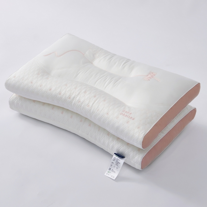 91家纺网 家纺一手货源 找家纺 拾光枕芯 2023新款天丝棉青青子钦悠悠我心枕枕头枕芯 悠悠我心豆粉