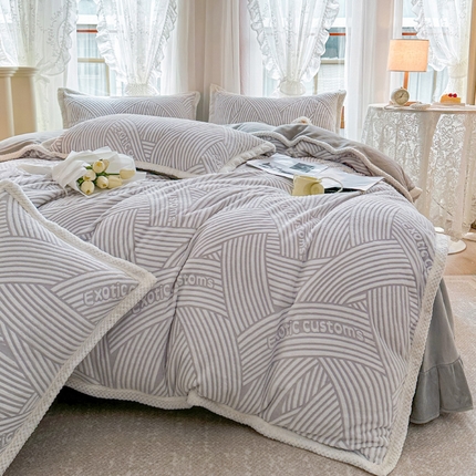 91家纺网 家纺一手货源 找家纺 涵美人家纺 2025新款直播230g包边烂花剪花雕花牛奶绒四件套法莱金貂獭兔毛绒四件套 阡陌 烟灰