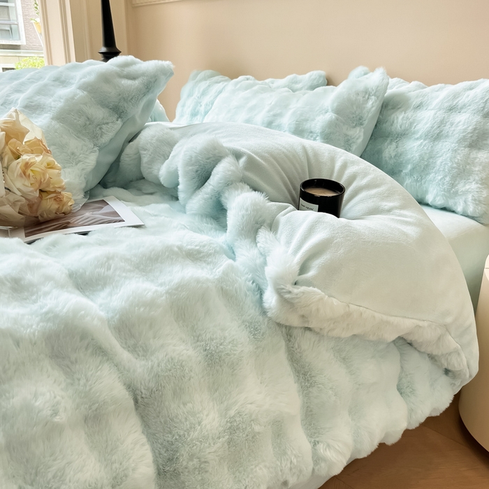 91家纺网 家纺一手货源 找家纺 慕尚 2025新款480g加厚兔毛绒兔兔绒四件套 薇妮蔚蓝