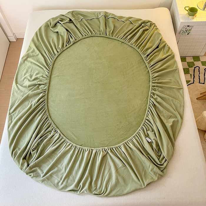 91家纺网 家纺一手货源 找家纺 三朵 2023年新款秋冬牛奶绒床笠 橄榄绿