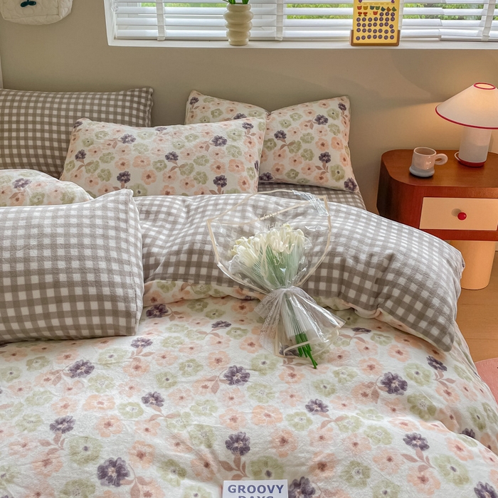 91家纺网 家纺一手货源 找家纺 三朵 2023新款牛奶绒小清新系列四件套 暗香