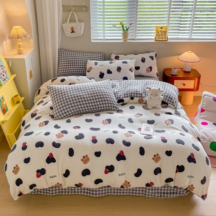 91家纺网 家纺一手货源 找家纺 （总）三朵 2023新款牛奶绒小清新系列四件套