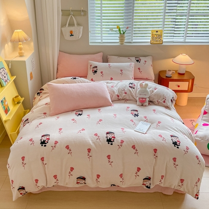 91家纺网 家纺一手货源 找家纺 （总）三朵 2023新款牛奶绒小清新系列四件套