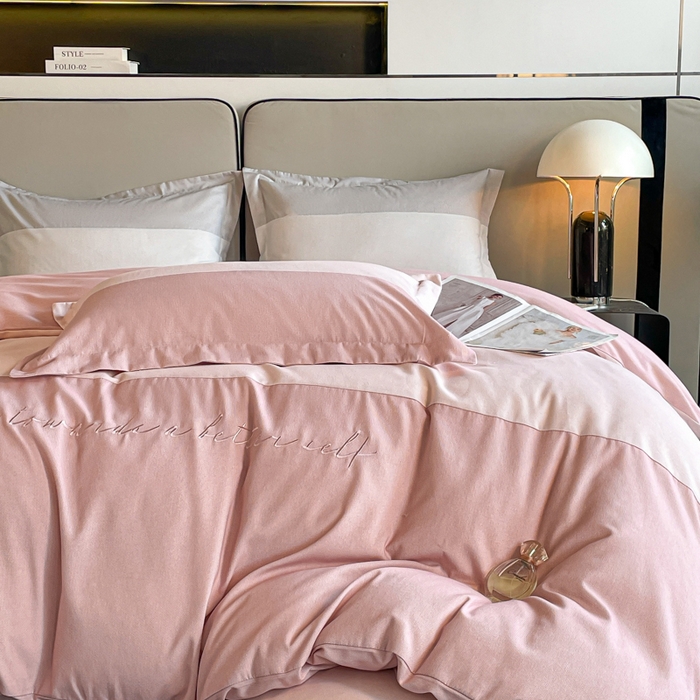 91家纺网 家纺一手货源 找家纺 金麦 2023新款全棉磨毛原棉宽边刺绣四件套系列-梦娜 梦娜-粉