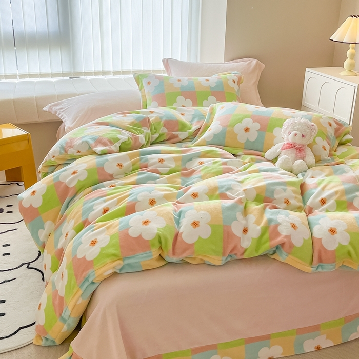 91家纺网 家纺一手货源 找家纺 呗旺鹿 2023新款高克重印花牛奶绒四件套直播 花漾