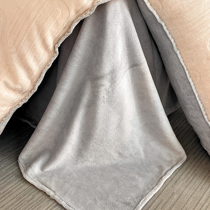 91家纺网 家纺一手货源 找家纺 澳梵 2023新款雕花牛奶绒贝壳边工艺四件套 律动-卡其