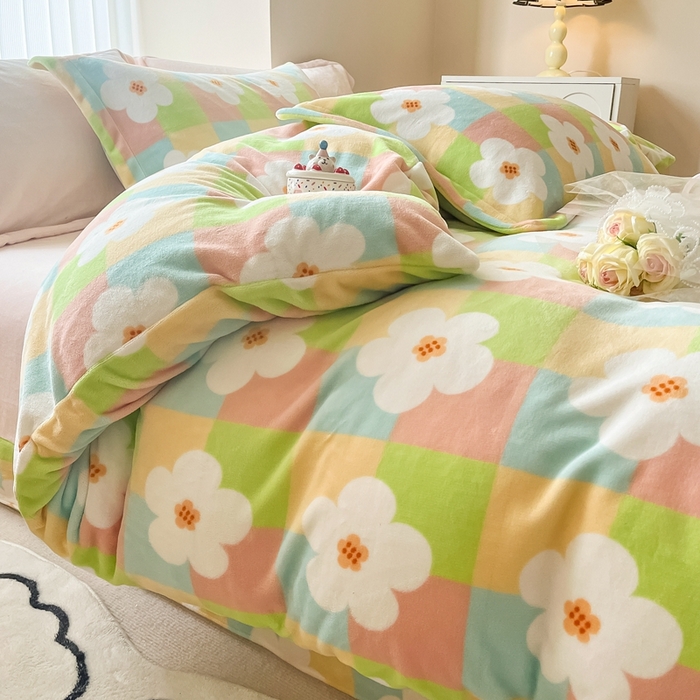 91家纺网 家纺一手货源 找家纺 呗旺鹿 2023新款高克重印花牛奶绒四件套直播 花漾