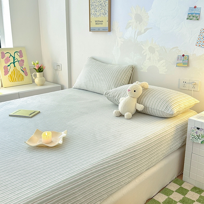 91家纺网 家纺一手货源 找家纺 三朵 2023年新款秋冬牛奶绒床笠 洛卡绿