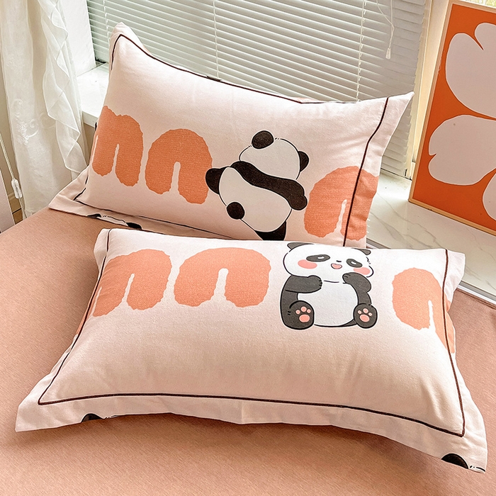 91家纺网 家纺一手货源 找家纺 棉生活家纺 2023新款铂金全棉磨毛系列（AB版）单枕套 萌萌熊猫