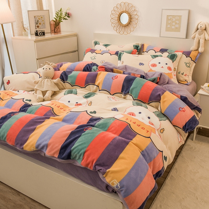 91家纺网 家纺一手货源 找家纺 丝羽坊 2023新款加厚小清新牛奶绒印花四件套单被套 彩虹兔