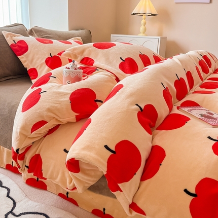 呗旺鹿 2023新款高克重印花牛奶绒四件套直播 小苹果