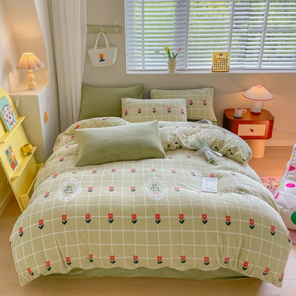 91家纺网 家纺一手货源 找家纺 （总）三朵 2023新款牛奶绒小清新系列四件套