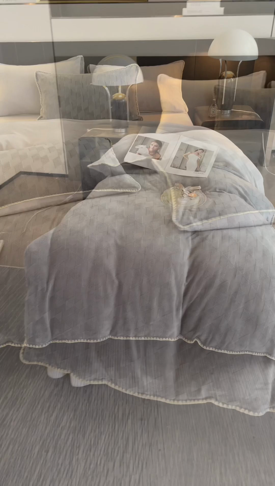 91家纺网 家纺一手货源 找家纺 澳梵 2023新款雕花牛奶绒贝壳边工艺四件套 威廉-深灰