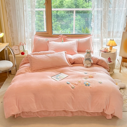 91家纺网 家纺一手货源 找家纺 （总）恋佳 2023新款加厚保暖牛奶绒毛巾绣四件套