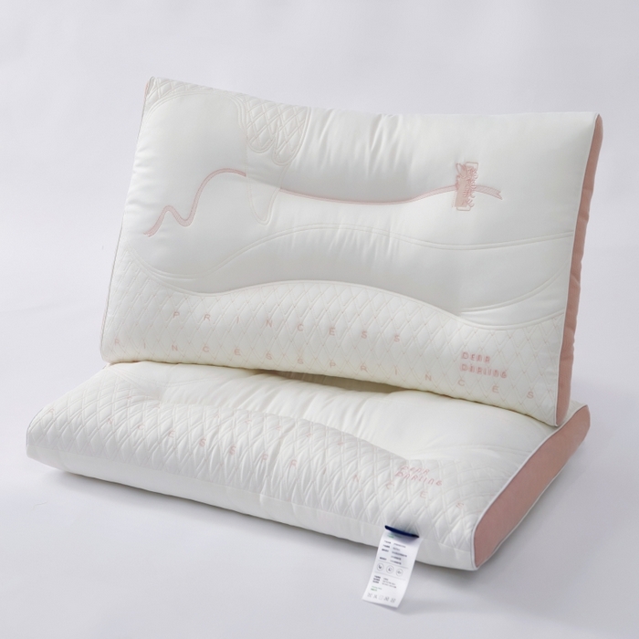 91家纺网 家纺一手货源 找家纺 拾光枕芯 2023新款天丝棉青青子钦悠悠我心枕枕头枕芯 悠悠我心豆粉