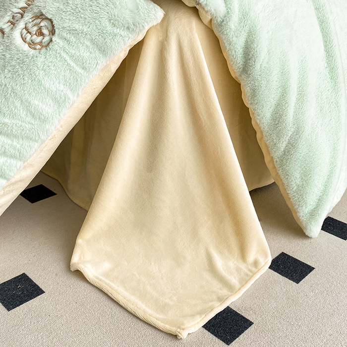 91家纺网 家纺一手货源 找家纺 澳梵 2023新款【山茶花】小香风刺绣兔兔绒牛奶绒四件 山茶花-嫩绿