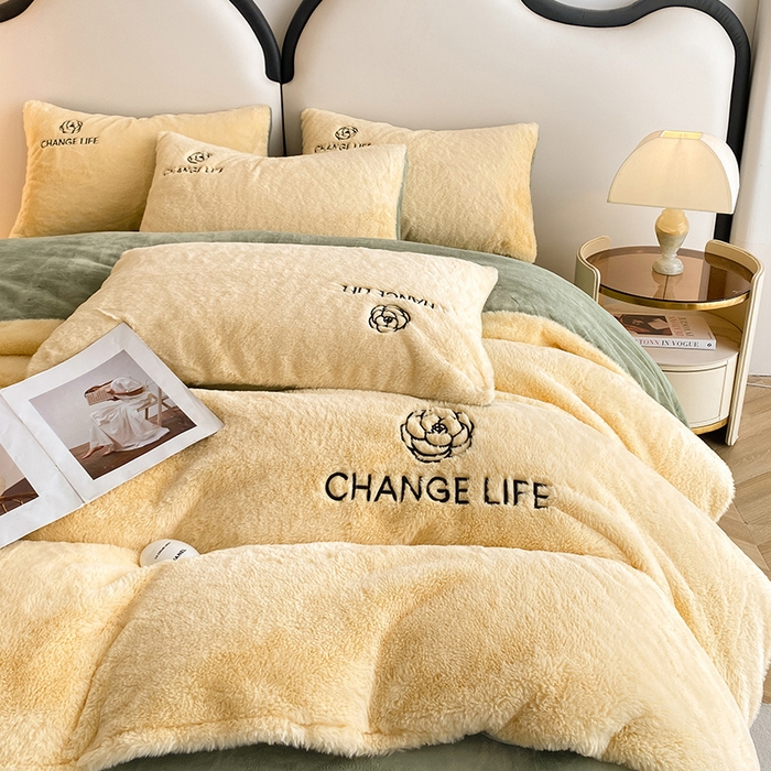 91家纺网 家纺一手货源 找家纺 澳梵 2023新款【山茶花】小香风刺绣兔兔绒牛奶绒四件 山茶花-嫩黄