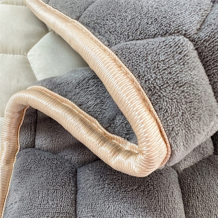 91家纺网 家纺一手货源 找家纺 梦舒羽 2025新款牛奶绒夹棉床笠床罩床单床盖床护垫套三件套 山茶灰