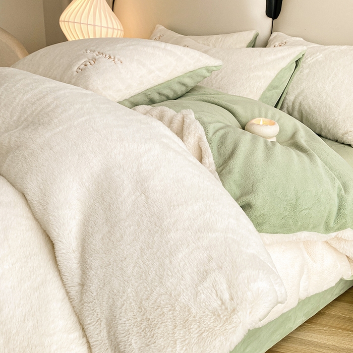 91家纺网 家纺一手货源 找家纺 澳梵 2023新款【山茶花】小香风刺绣兔兔绒牛奶绒四件 山茶花-白绿