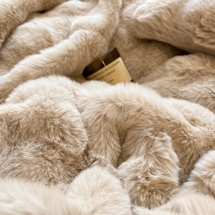 91家纺网 家纺一手货源 找家纺 慕尚 2025新款480g加厚兔毛绒兔兔绒四件套 薇妮卡其