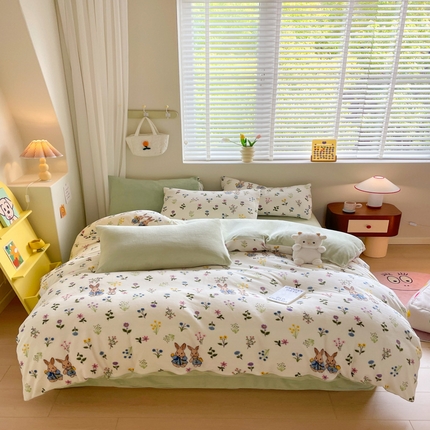 91家纺网 家纺一手货源 找家纺 （总）三朵 2023新款牛奶绒小清新系列四件套