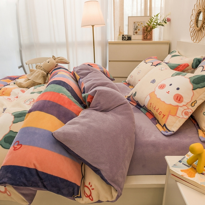 91家纺网 家纺一手货源 找家纺 丝羽坊 2023新款加厚小清新牛奶绒印花四件套单被套 彩虹兔