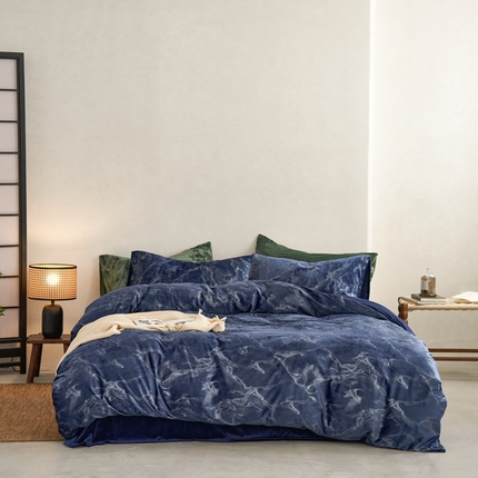 91家纺网 家纺一手货源 找家纺 （总）安莱生活 2023年秋冬专版独创希腊绒天鹅绒烫银冰花四件套-银之光