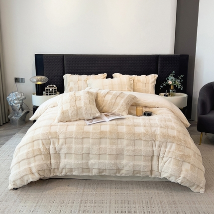 91家纺网 家纺一手货源 找家纺 （总）丝幔 2025新款A类母婴级雕花兔毛绒格子款四件套