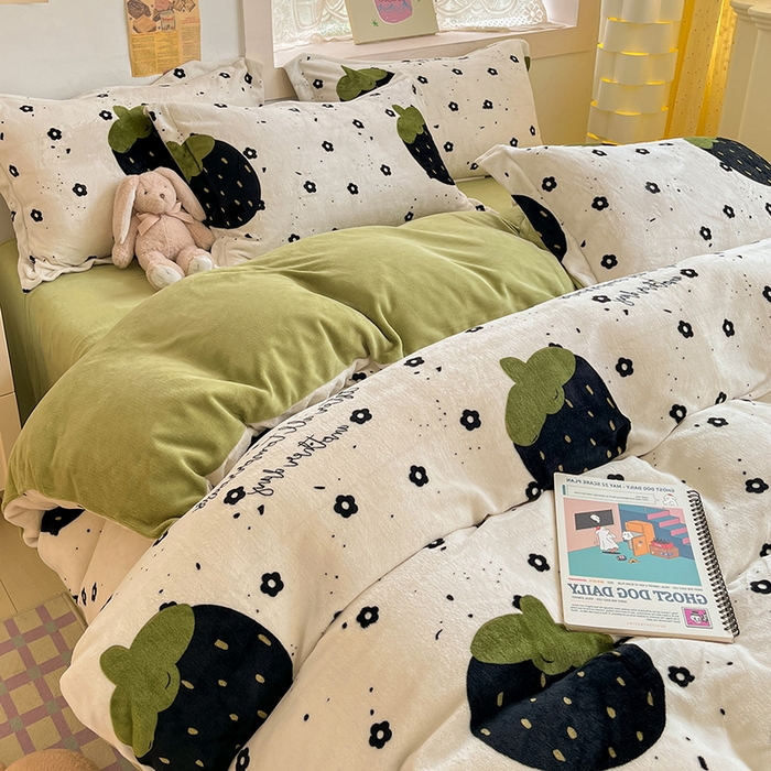 91家纺网 家纺一手货源 找家纺 丝羽坊 2023新款加厚小清新牛奶绒印花四件套单被套 草莓物语