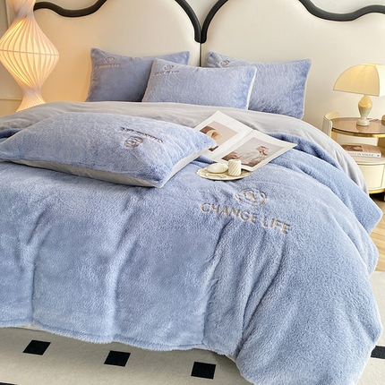 91家纺网 家纺一手货源 找家纺 （总）澳梵 2023新款【山茶花】小香风刺绣兔兔绒牛奶绒四件