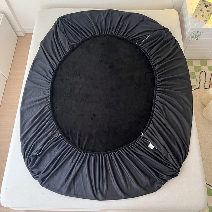 91家纺网 家纺一手货源 找家纺 三朵 2023年新款秋冬牛奶绒床笠 黑色