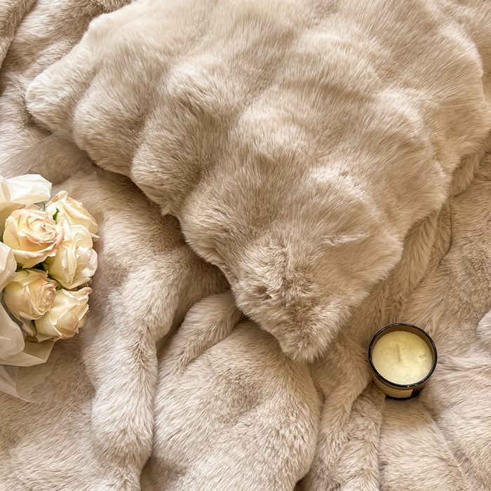 91家纺网 家纺一手货源 找家纺 慕尚 2025新款480g加厚兔毛绒兔兔绒四件套 薇妮卡其