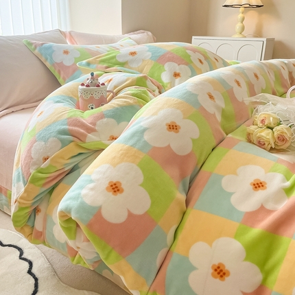 呗旺鹿 2023新款高克重印花牛奶绒四件套直播 花漾