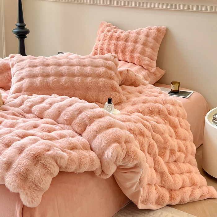 91家纺网 家纺一手货源 找家纺 慕尚 2025新款480g加厚兔毛绒兔兔绒四件套 薇妮肉粉