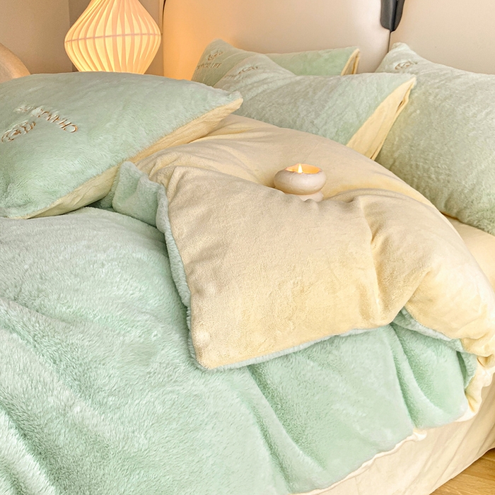 91家纺网 家纺一手货源 找家纺 澳梵 2023新款【山茶花】小香风刺绣兔兔绒牛奶绒四件 山茶花-嫩绿