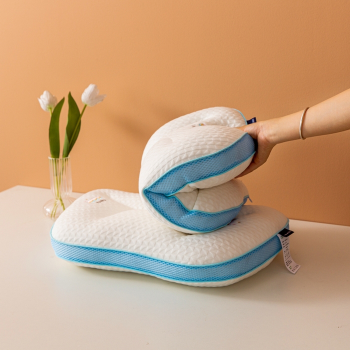 91家纺网 家纺一手货源 找家纺 拾光枕芯 2023新款天丝针织棉彩虹儿童枕男宝枕头枕芯 白蓝