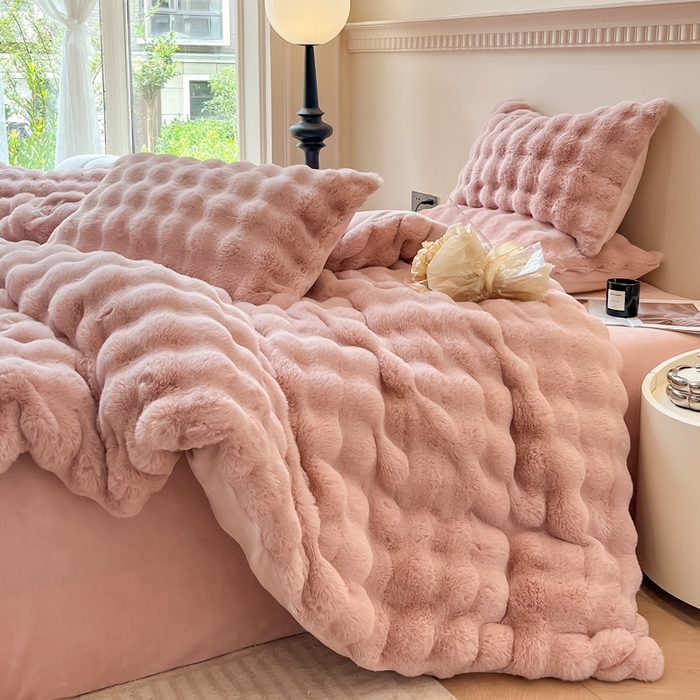 91家纺网 家纺一手货源 找家纺 慕尚 2025新款480g加厚兔毛绒兔兔绒四件套 薇妮豆沙