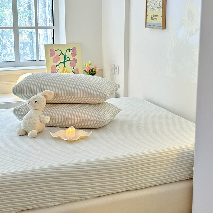 91家纺网 家纺一手货源 找家纺 三朵 2023年新款秋冬牛奶绒床笠 洛卡绿