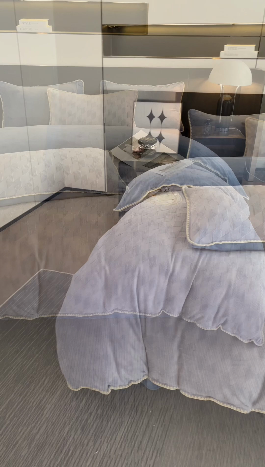 91家纺网 家纺一手货源 找家纺 澳梵 2023新款雕花牛奶绒贝壳边工艺四件套 威廉-雾霾蓝