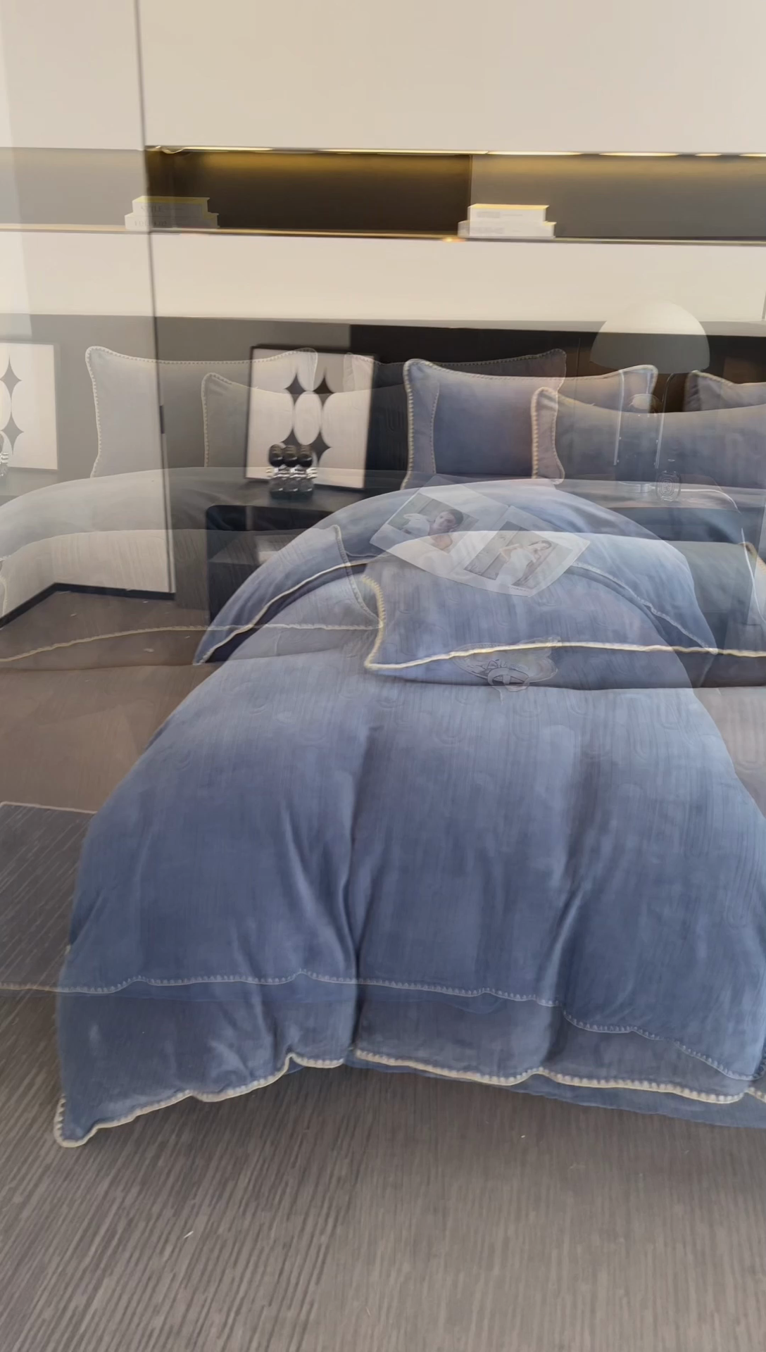 91家纺网 家纺一手货源 找家纺 澳梵 2023新款雕花牛奶绒贝壳边工艺四件套 律动-蓝