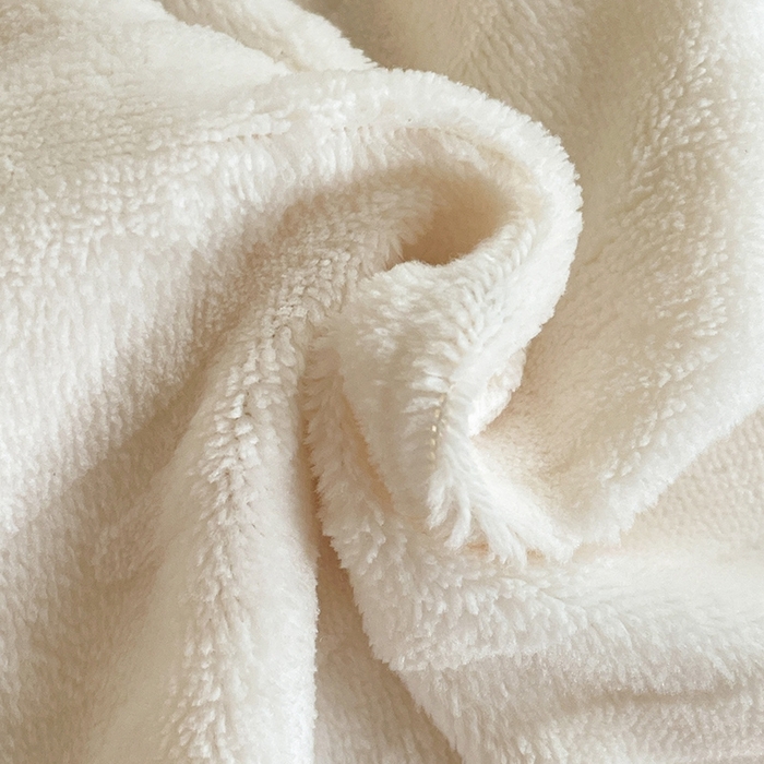 91家纺网 家纺一手货源 找家纺 澳梵 2023新款雕花牛奶绒贝壳边工艺四件套 林希-白绿