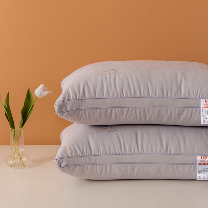 91家纺网 家纺一手货源 找家纺 拾光枕芯 2023新款优倍软云绒spa立体枕 灰色46✖71cm/只