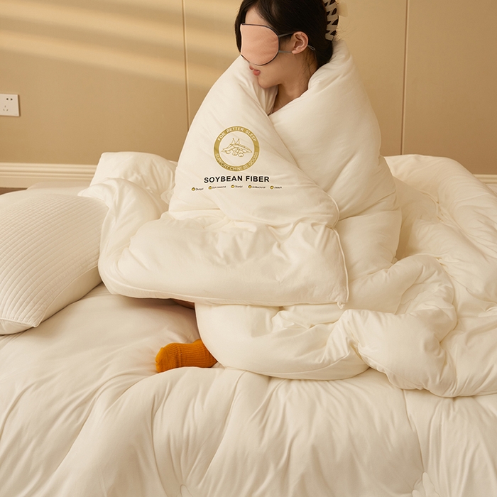 91家纺网 家纺一手货源 找家纺 （总）子由家居 2023新款b类针织云感睡眠大豆纤维冬被